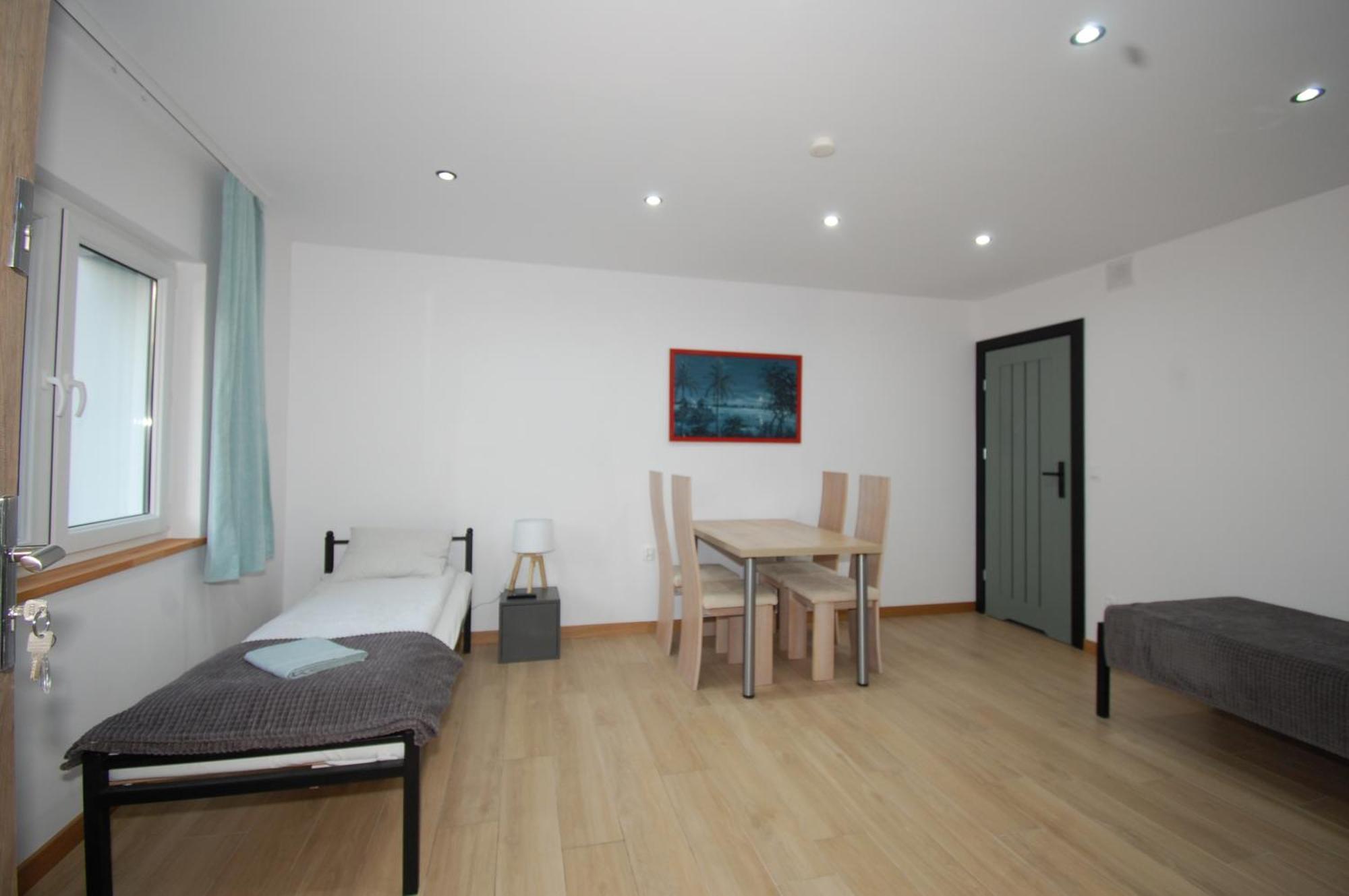 Letnia Oaza "Akacja" Apartment Sobienie Jeziory Exterior photo